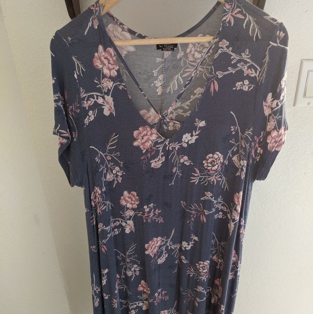 Justify dress